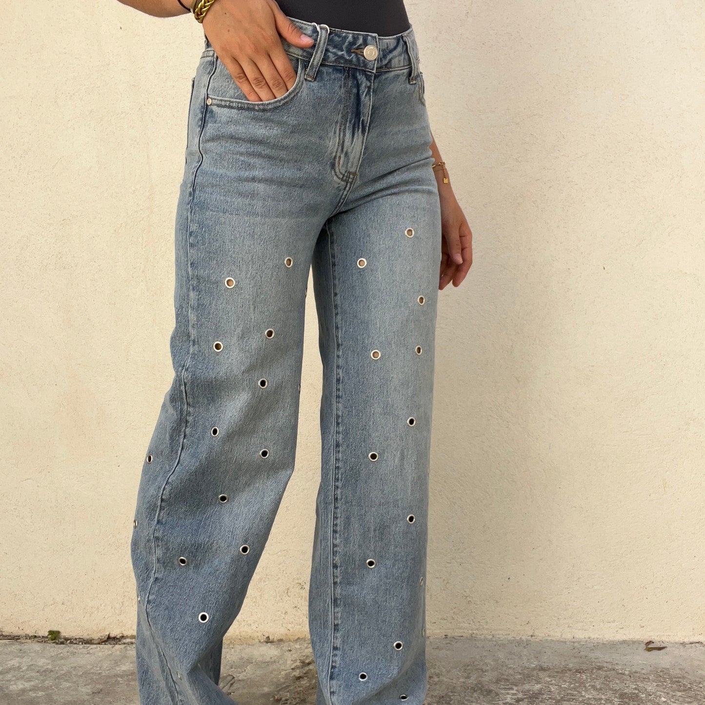 Jean Lola