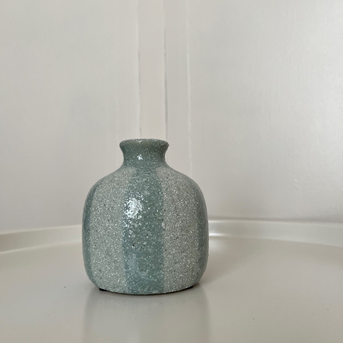 Mini vase en terre cuite