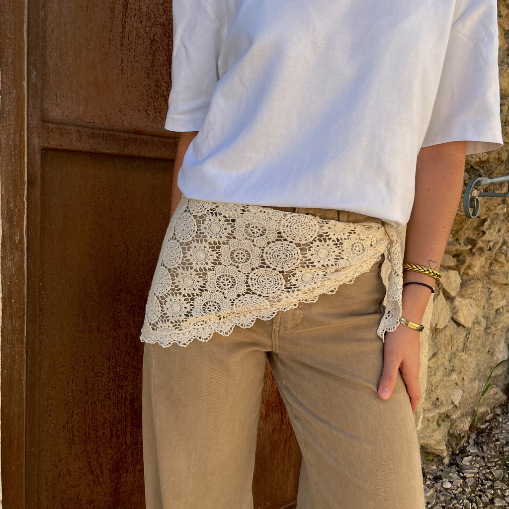 Foulard en macramé